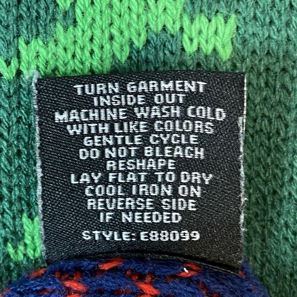 Blizzard Bay Ugly Christmas Sweater Men's Medium‎ Reindeer Beer Holder Drinking - Picture 6 of 7